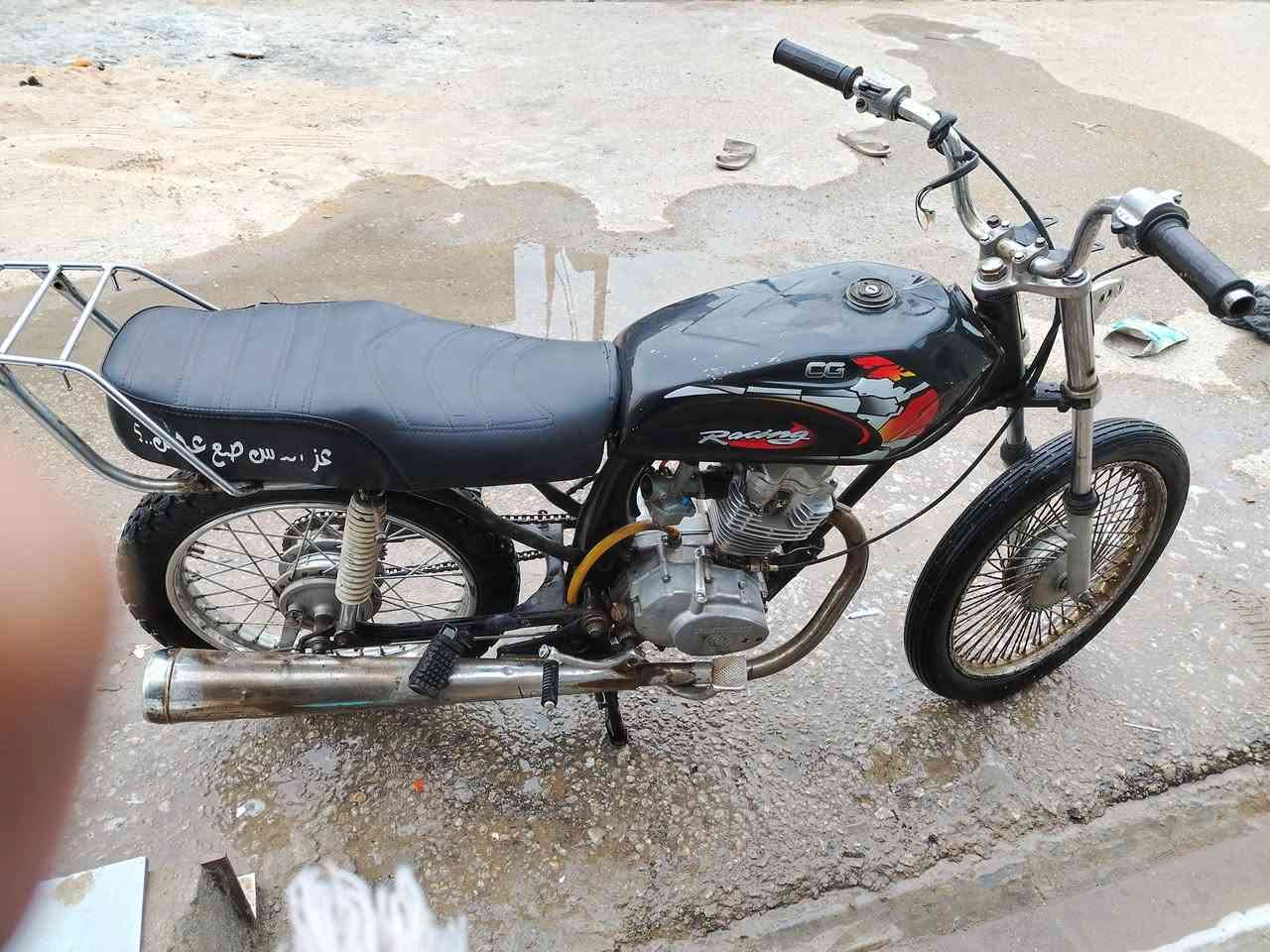 سلام عليكم دراجه كلك للبيع دراجه مال روحه وجيه محرك 2020عنوان نجف كوفه حي ميسان شارع الكيات سعر 150وبيه مجال قليل حك جيه رقم *********** بي واتساب
