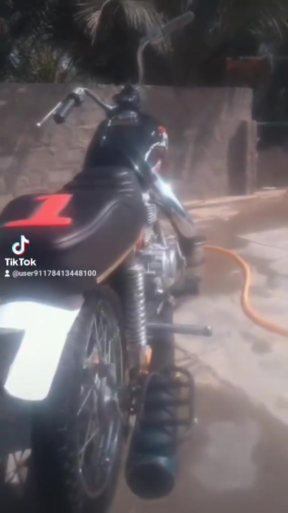 السلام عليكم دراجه البيع تعمير 25جديده بعدي 700وبيه مجال حك جيه هذه رقمي 0787 037 9338
