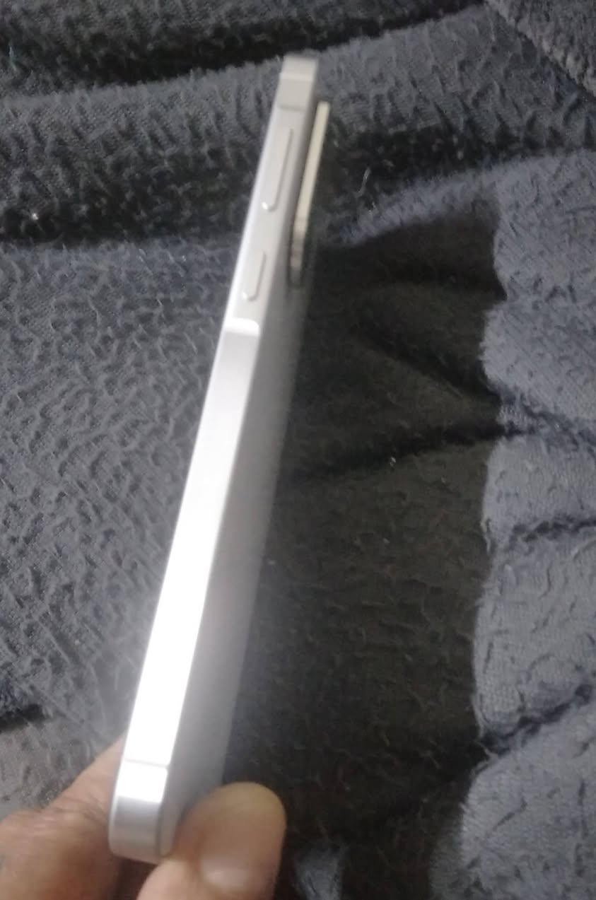 السلام عليكم سامسونج للبيع A56 رام 12\12 ذاكره 256 جهاز اخو الجديد زلغ مابيه بدون ملحقات فقط كيبل شحن مكاني بغداد... السعر 400


**إذا كنت صاحب هذا الإعلان وتريد حذفه لأي سبب، رجاءا أرسل رسالة إلى الدعم الفني**