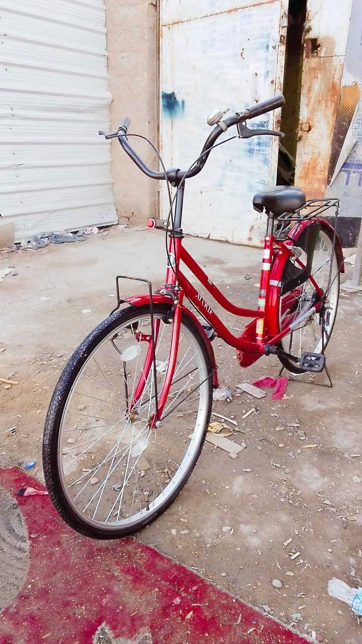 سلام عليكم بايسكل للبيع 24 ياباني مختم بريكات شغالة للاستفسار رقمي ***********
