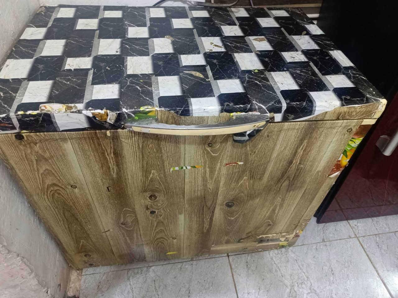 سلام عليكم مجمده للبيع شرط الفحص شوفت عينك ١٥٠ بي مجال نجف عسكري گبل
اتصال *********** واتساب
