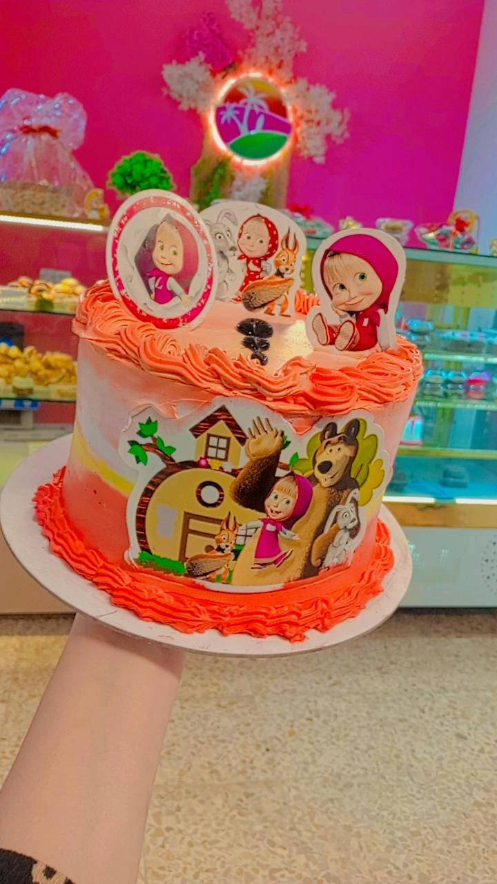 كيك الجزيرة
متوفره كيكات أعياد الميلاد مصممه بكل حب أشكال متنوعه الوان حسب طلبكم وطعم يفرح القلب مجموعه كيكات متنوعه حسب الطلب
للحجز وطلب هذا النماذج
من خلال مراسله الصفحه
او الاتصال على رقم ***********
متوفر توصيل 🛵
