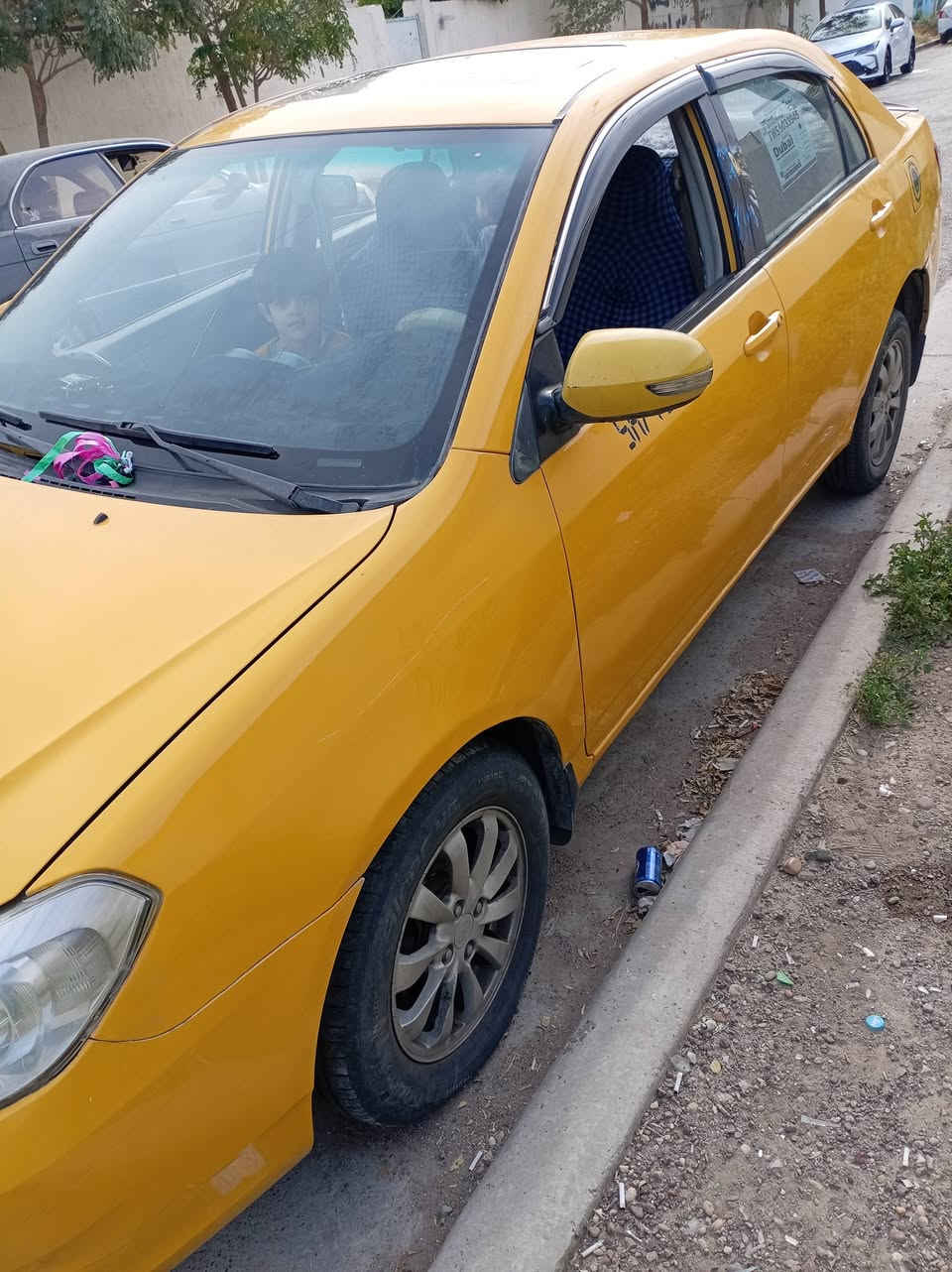 بيوايدي موديل ٢٠١٣ كله شغاله كهربائيات تبريد كله شغال محرك لاتبخير ولا تنقيص سياره صدر امامي وخلفي جديد مابيه اي نقص مصبوغه عام وحلو ه كلش وترايها للسليمانيه والله رحت بيها مرتين خير من الله هيئه وغرامات تاخذه مصفره مني راعيه بغداد الجديده اوجهك وياه ويريد تحويل رايده ٥٠ ورقه الاتصال ع الرقم *********** مكاني  بغداد حي جهاد الاطباء
