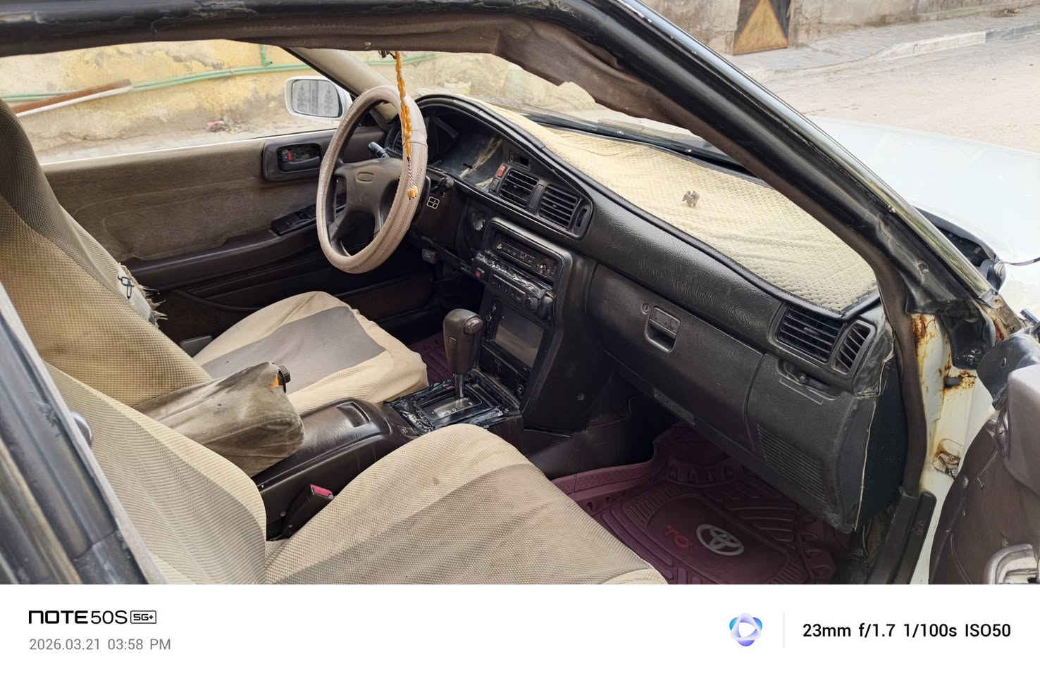 السلام عليكم السياره للبيع وبالعافيه على الي ياخذها محرك ونجي تبريد شغال سنويه منتهيه
سعر ٣٧ 
***********
