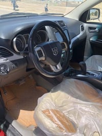 دوج جورني ٧ راكب  فئة sxt   مكينه ٣٦٠٠، ٦ سلندر  AWD دفع رباعي سحب  مو...