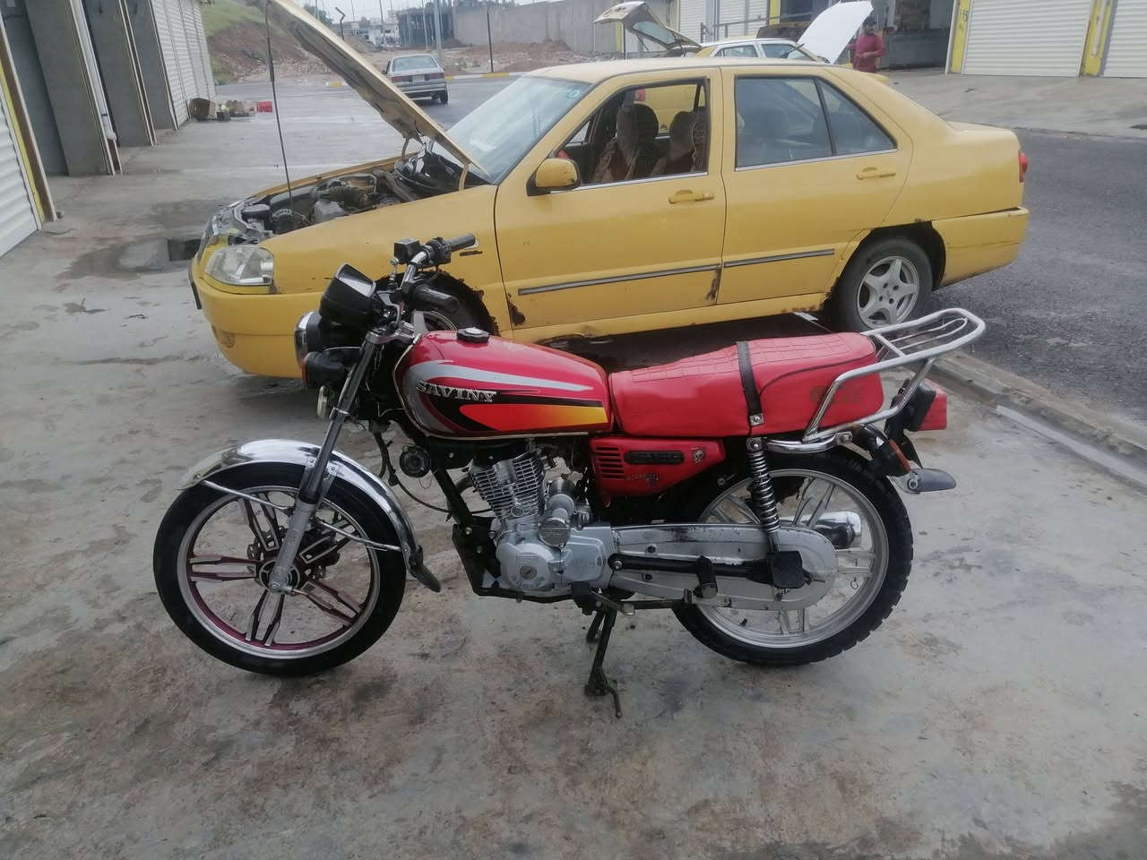 سلام عليكم درجة للبيع دراجه كامله ما بيها نقص النوع سيفان موديل ٢٠ مكان خانقين اي استفسار *********** واتساب و رصيد  السعر ٤٠٠بي مجال
