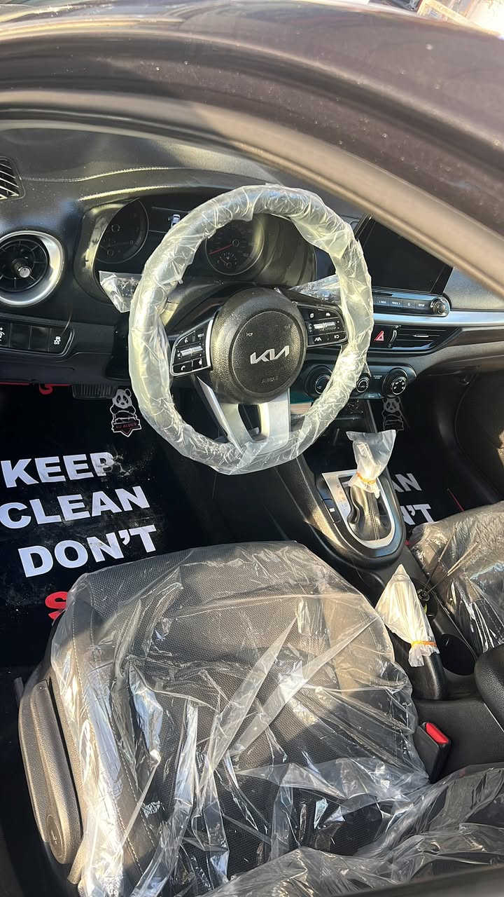 السلام عليكم
كيا فورتي رقم اربيل الجديد باسمي 
موديل ٢٠٢٢ الشكل الجديد 
ماشيه ٨١ميل 
السعر ١٤٣ورقه بيه مجال للشراي
مواصفات
رادار خلفي امامي+تحديد مسار+ قياده ذاتيه 
نظام توقف ذاتي 
نظام تزلق ونحدار
كامره خلفيه ٣٦٠ درجه 
تحكمات ستيرن جهتين + مثبت سرعه 
٤ انظمه قياده 
محرك دوش ٢٠٠٠
كير ٧ نمر 
كتلوكات السياره كله
وبعد هواي مواصفات مذاكره
حادثه تبديل جاملغ وبنيد فقط 
عنواني بغداد حي المعلمين 
***********
