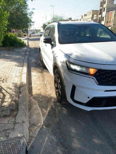 يا الله سلام عليكم
سورنتو 2021 فول ما عده الفتحه وارد امريكي رقم اربيل مواصفات 
مكينه 4 سلندر 2500 تنفس طبيعي
داخل ابيض 
7راكب
كشنات جلد
كشنات كهرباء
كشنات تدفئه
تبريد قطعتين
شاشه كبيره
قمار حديد
5 وضعيات قياده
اوتو هولد
حساسات امامي خلفي 
رادار امامي خلفي جانبي 
وبعد بيه هواي مواصفات سياره ماشيه 64الف سياره حادث جاملغ مبدل بلادي وربع بنيد تصليح بسيط بل باب بدون دواخل مكاني بغداد شعب سعر سياره 207 وبيه مجال رقم ***********
