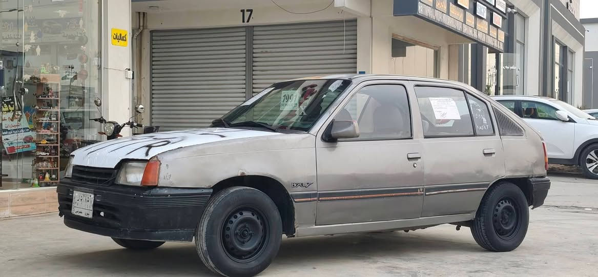 كاديت موديل 1991
حجم 16 
رقم الماني 
محرك بداية صرف 
بيع او مراوس شعندك نزل
السعر 18 وبيهامجال
***********
***********
