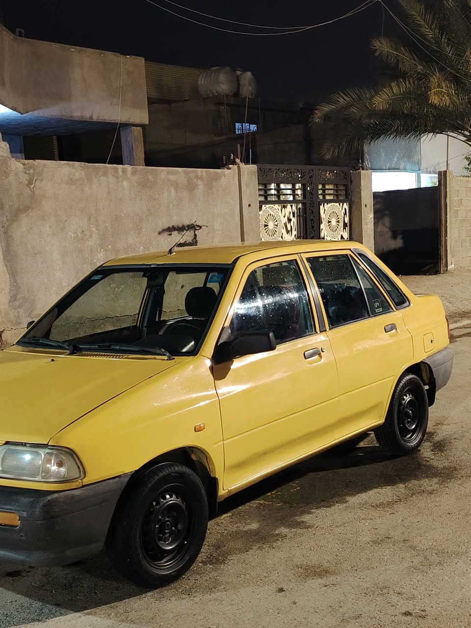 السلام عليكم سايبه للبيع موديل 2011 السياره حيل حلوه ونضيفه بمعنه الكلمه كفاله المحرك وكير وشاصي ومن الخياس مصبوغه عام فرن تخم تاير جديد تبريد شغال منضومه كامله جديده دوشمه صدر السياره خير من الله السعر 30 
مكان السياره الحصوه مال ابو غريب رقم مبايل 
***********  بي واتساب غير متواجد على الفيس
