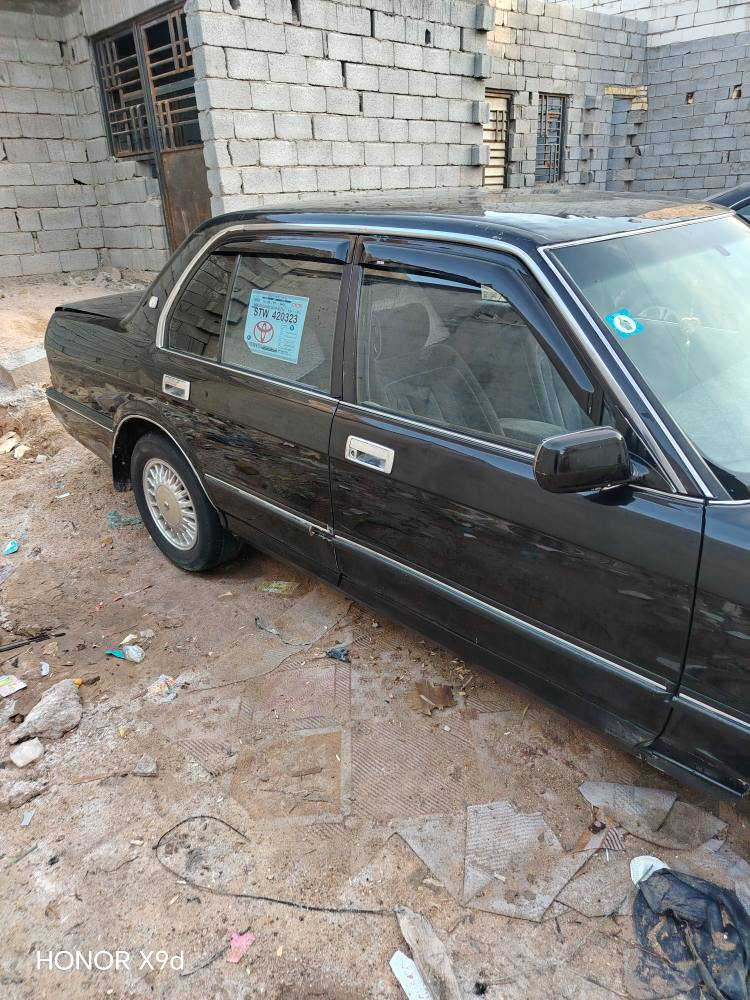 تيوتا كراون (ارنب) طويل 
موديل 1995 
رقم بصره مشروع وطني بأسمي 
السياره كفاله من ضربه والكص والنقل  
تبريد فول 
كهربائيات فول 
حداده خير من الله 90%
مكينه وكير كفاله 
تحويل ثاني يوم
السعر 75 وبي مجال بسيط 
المكان البصره شط العرب الفيحاء
+964 771 202 2525 البصرة, العراق

