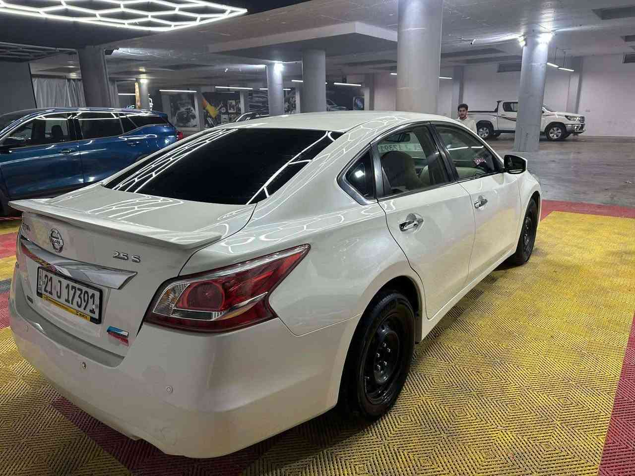 سلام عليكم من رخصه ادمن محترم
نيسان التيما موديل  2013
خليجي موصفات اعتيادي مال خليجي 
دشبول لونين
سياره بدون ضربه بدون صبغ وسونار مرفق ويا صور
محرك ٢٥٠٠
السعر ١٣٥ وبي مجال
مكان سياره كلار
اي استفسار اتصل ***********
