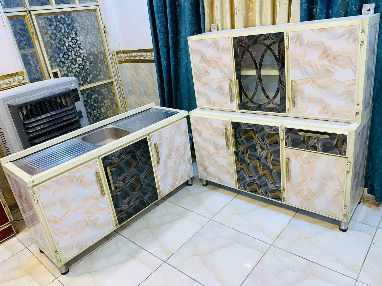 (((ملاحظه توصيل فقط داخل بغداد)) مرحبا عندي كاونترات مستعمله بسعررررر مناسب  نضيفه جدا تسكام الاصلي مو سوكي كل ضررر مابيهم اخوات جديد كلمن وسعره  عنواني بغداد الاستفسار ع خاص


**إذا كنت صاحب هذا الإعلان وتريد حذفه لأي سبب، رجاءا أرسل رسالة إلى الدعم الفني**