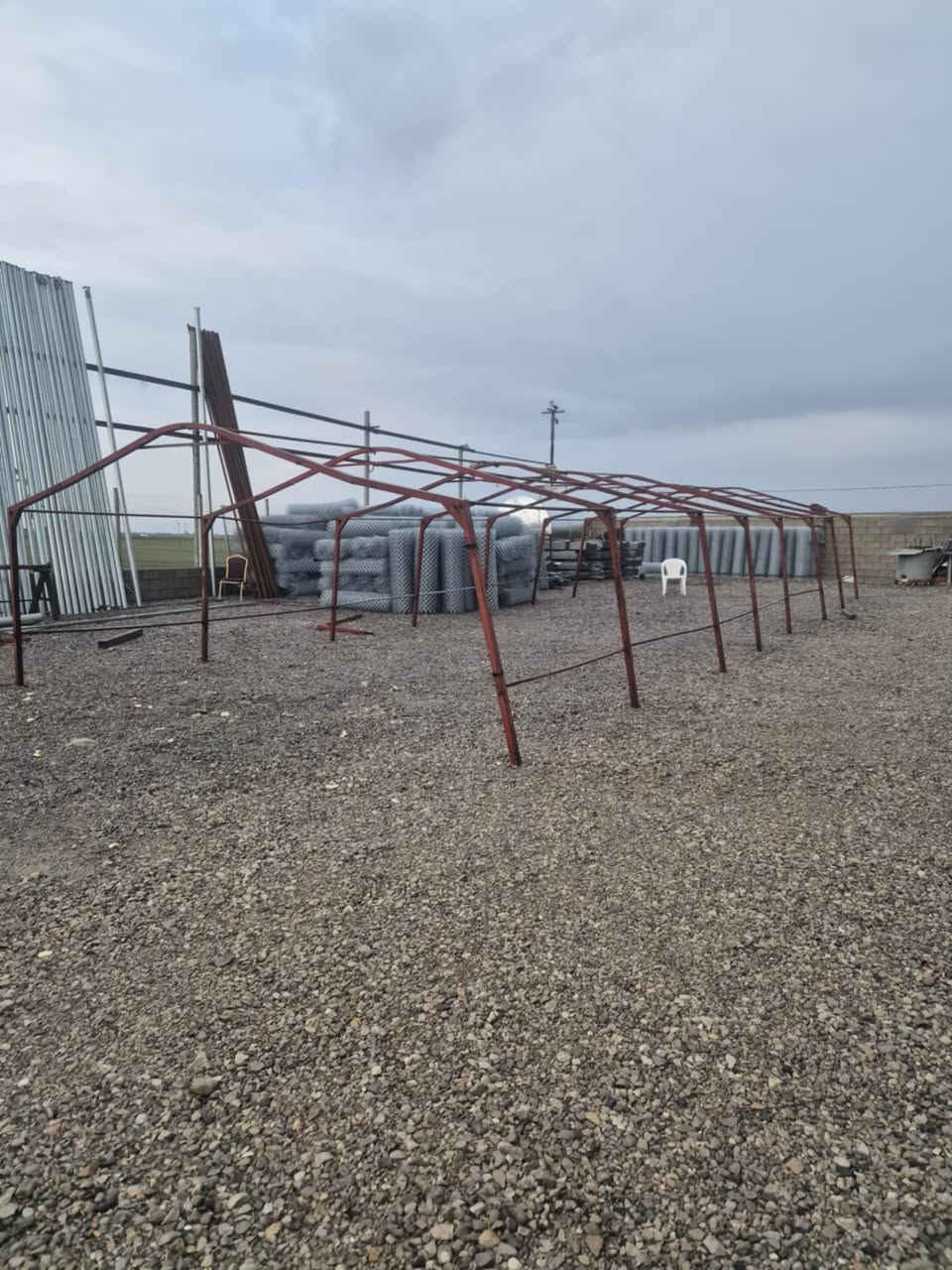 ئاسن فرۆشی ئاکار حەمە سەیدە
بەیتی گەورە  دەستی دووە بەس هەیکەلی ئاسنە 
قیاسی  ۱٤ مەتر درێژە  ٦ مەتر پانە 
ناونیشان جواقوڕنە پشت بەنزینخانەی سەلام دوکانی ئاکار
🪵ڕەقم موبایل فایبەر وات ساب  🍁***********
