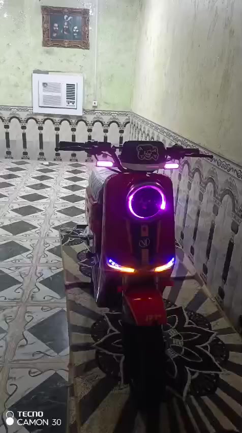 سلام عليكم شباب دراجه شحن نضيفه R11 دراجه جاهزه من كلشي اي نقص مابيه كله بلادي صارله شهرين من الوكيل طالعه نضيفه حيل موديل 2026 سعره 625 وبيه مجال مكاني البصره القبله رقم ***********
