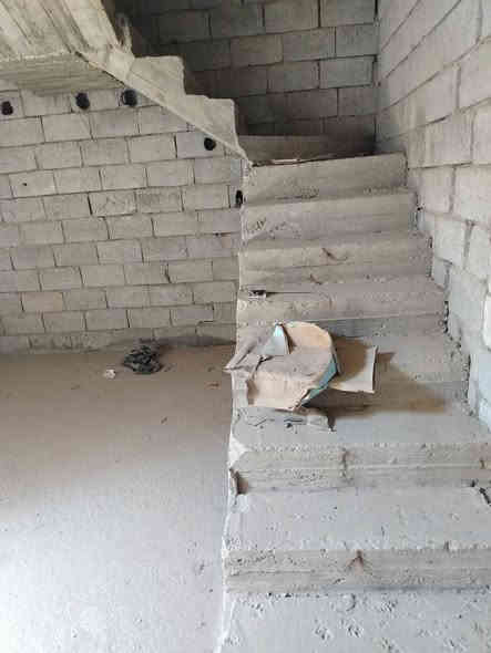 السلام عليكم يوجد لدينا هيكل للبيع مساحه 100متر واجهه 5ونزال 20يحتوي على ستقبال +ساحت درج داخلي +غرف نوم عدد 1+حمام جميع الخدمات موجوده ماء وتبليط وكهرباء نوع الملك قانون 117 العنوان بغداد الدوره مدخل البوعيثه الهواشة مجاور ماركت تاجر السعادة قرب شارع العام الاستفسار اتصل على هاتف *********** *********** الرقم الأثير يستقبل الواتساب
