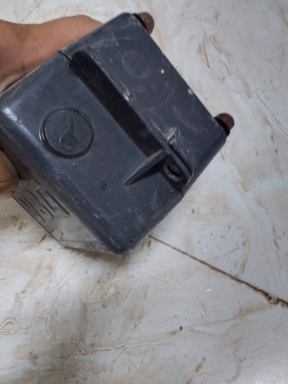 للبيع يده ساحبه جحوتيه بلاديه شغاله قفله شغال***********
