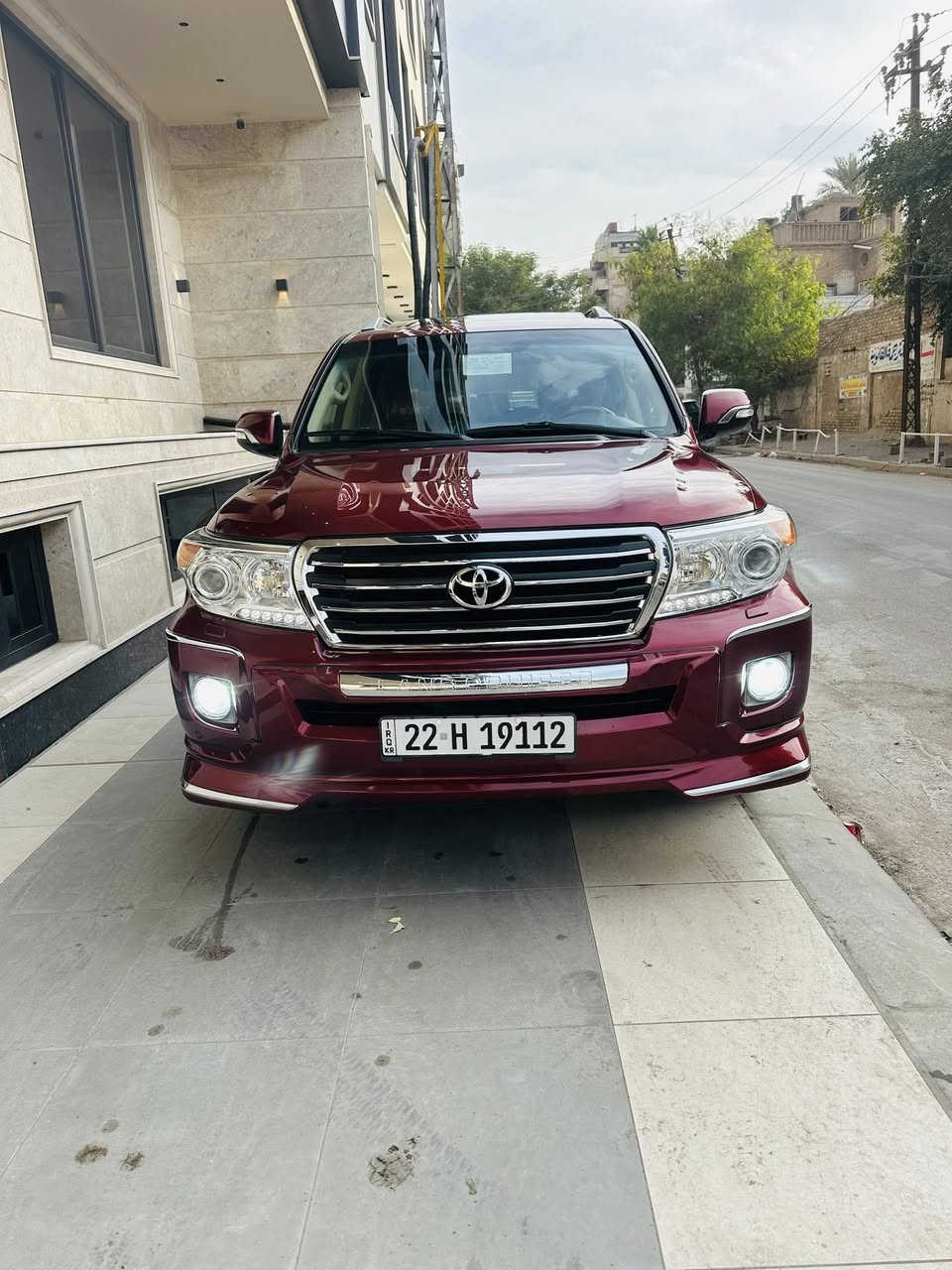 لاندكروز
السلام عليكم اخوان 
للبيع لاندكروز 2013 بريم أربيل تحويل ثاني يوم 
السيارة مكفولة فقط بارد يم قبغ البانزين 
ماشية 180 
سعرها 325 قفل من الاخير 
مكاني بغداد الكرادة 
***********
