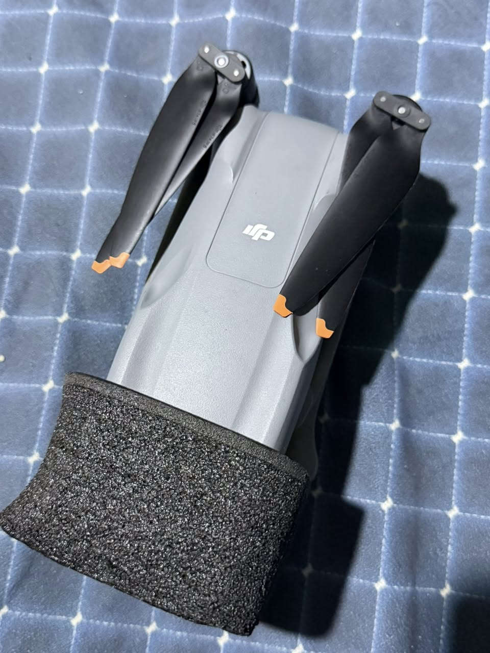 السلام عليكم  

للبيع مكاني جنينه 
DJI AIR 3S
***********
مبدل بيها ماطور فقط 
طايره ساعتين بس 
للعلم الجديده قله بلسوك 
سعرها ٢٧٥٠ الجديد 
محتاج ورد ابيع لا اكثر 
A
