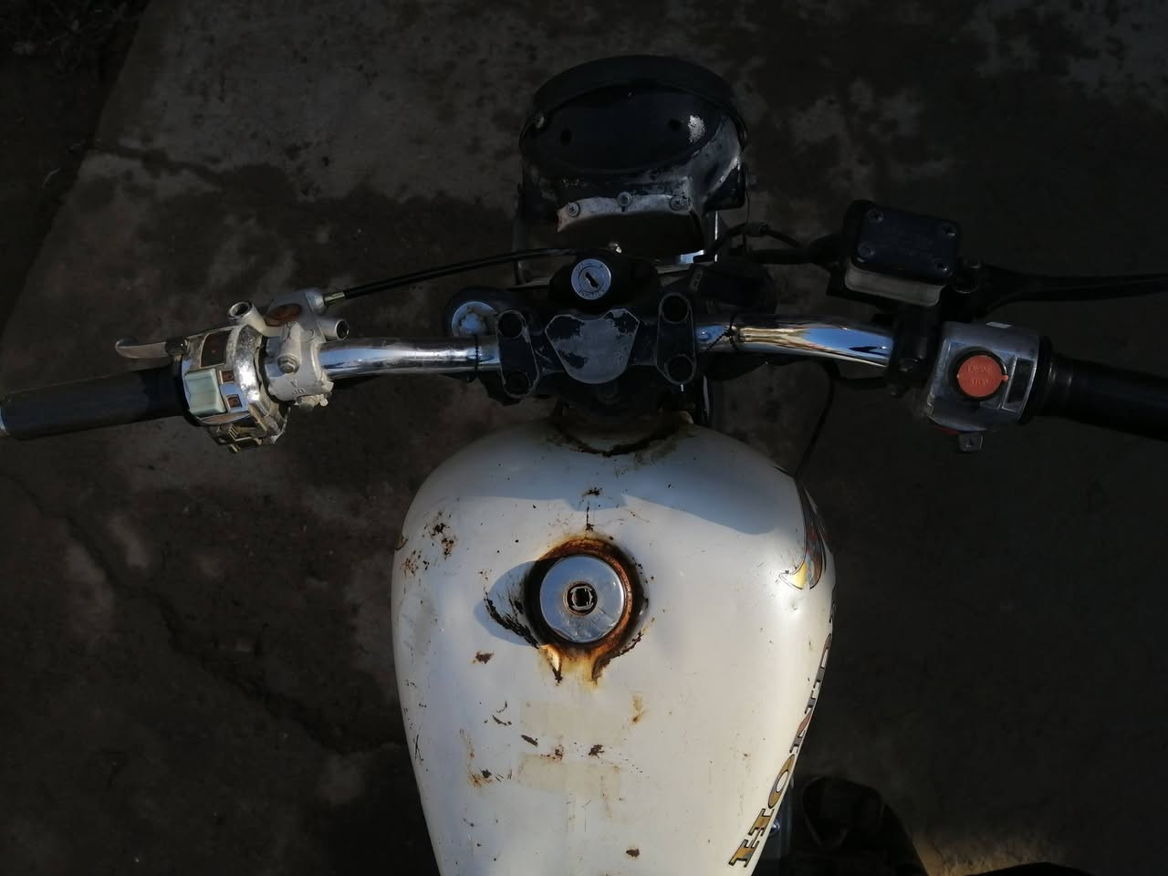 سلام عليكم دراجه كير امزت واحدجوه ولباقي فوك دراجه حلوه محرك ناعم لايت شغال عايزها بس كهربائيات شغاله هندر واحد سعر ٢٤٠ وبيها مجال *********** الخالص رجاا المايشتري لايتعبنه رجاا
