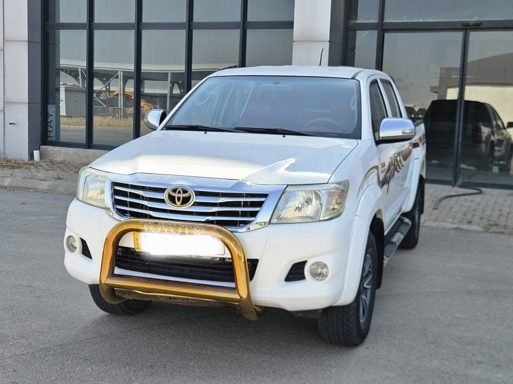 مەرزیەی دبڵ ئەکسلی سەید نەهرۆی بێ بۆیاغ مۆدێل2013 ناوسور و بتڵ لەشەریکەوە یەک دەستە لای خۆمانە 270 هەزار هەقیقی ڕۆشتوە مەکینەی بڕغوی نەکراوەتەوە گێڕ و مەکینە و ئەکسل و تەبرید و کارەبایی گشت گیانی بەشەرتی یەک مانگ سەنەوی بەناوی خۆمەوەیە تا 2031 تازەیە و یەک هەزار دیناری مەسرەفی نیە 
سعری 205 گەڵاو مەعامەلەیەکی برایانەی تیایە  سلێمانی 
*********** السليمانية, العراق
