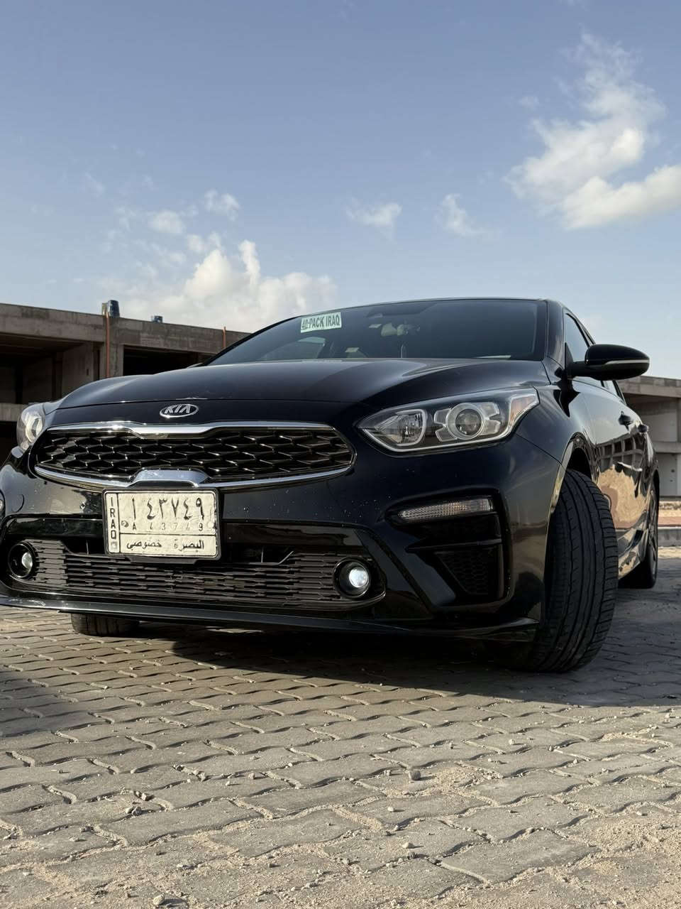 سلام عليكم كيه فورتي جيتي لاين    مكينه لفين دوش مديل 2020سياره تقرير قرق سياره فول مواصفات واحد عله واحد جميع لموصفات بيه وبيه صبق بلباب لسدر وجاملق لخلفي رقم بصره معوقين وكاله شوكت ماعجبك وعد سنه وتصير حره سياره جاهزه وجيده مكان سياره بصره لقبله سعر 123وبيه مجال ***********
