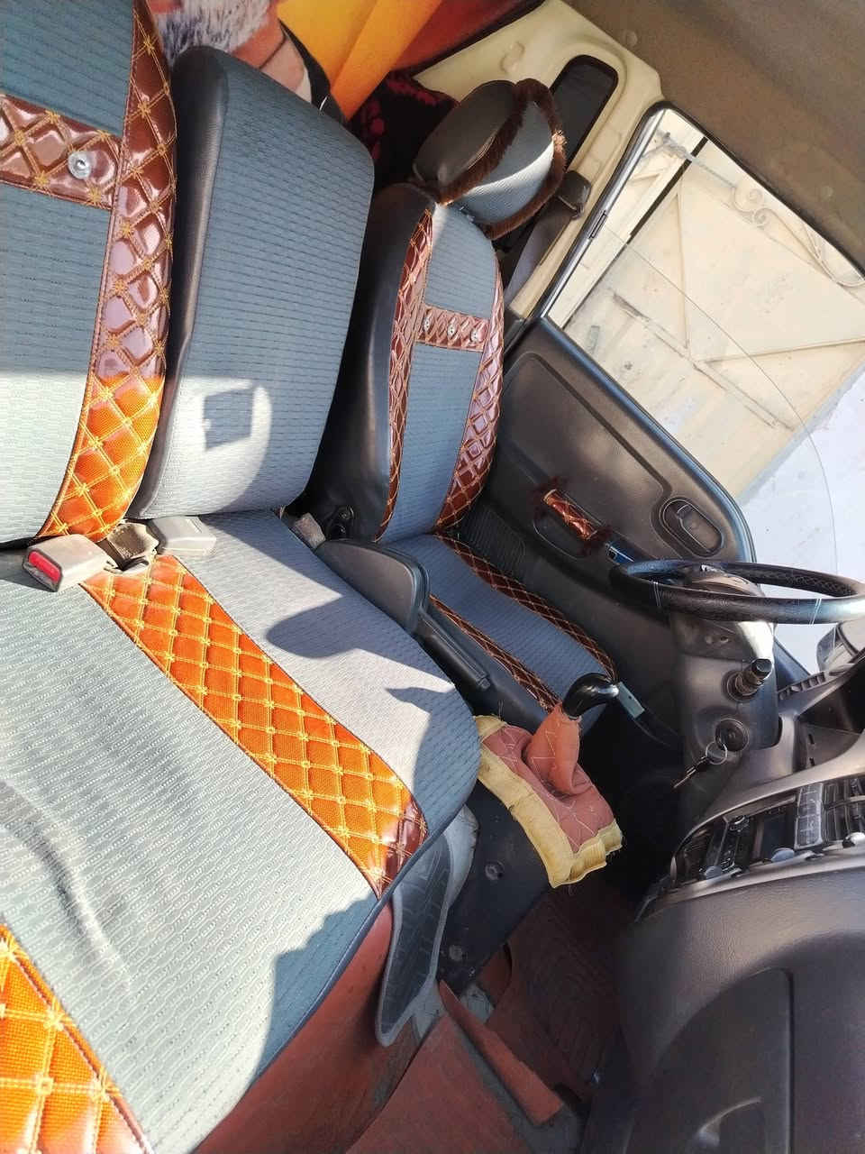 كيا بنكو موديل2015 محرك 2700
محرك كير اكسن مكفول 

مكفولة من تبديل وضربة وكص وصبغ 

تخم تاير امامي خلفي جدد 

هزة جديدة 

رقم ميسان مشروع وطني سنوية لغاية 28

راعيهة يريد تحويل لادكلي شهر ولا سبوع تاخذ كون تحول   

سعر ٩٨$ وبي مجال 

مكاني كوت مركز المدينة 

رقم الهاتف ***********
