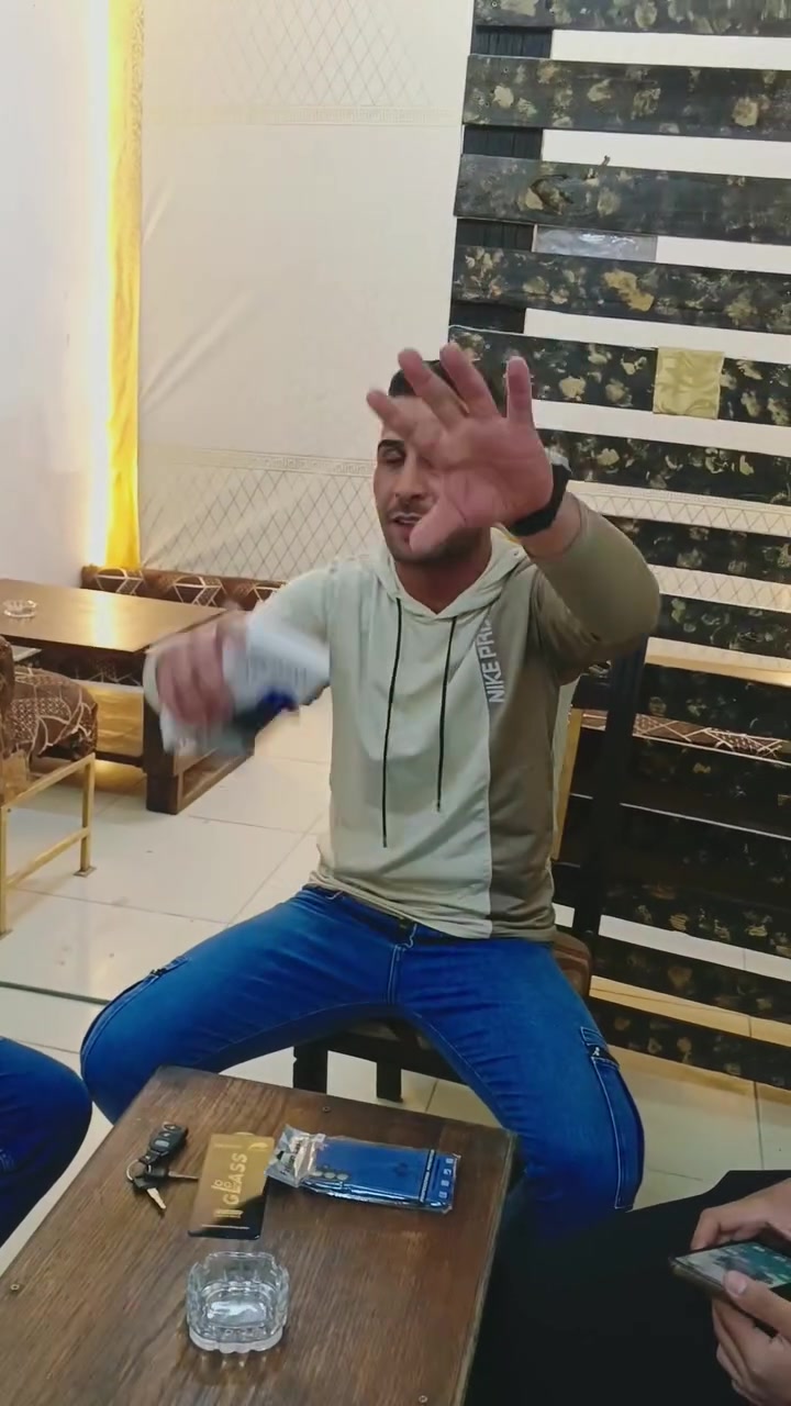 (من محل بوزة العقاب صارت العروضات...!)


**إذا كنت صاحب هذا الإعلان وتريد حذفه لأي سبب، رجاءا أرسل رسالة إلى الدعم الفني**