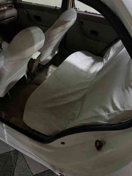 سلام عليكم سمند للبيع موديل 2011 كير ومحرك كفاله واهذا الكشر كدامك سنويه لل 2028 السعر 35 وبيه مجال العنوان البصره ابو الخصيب اي ستفسار علا هاذا الرقم ***********
