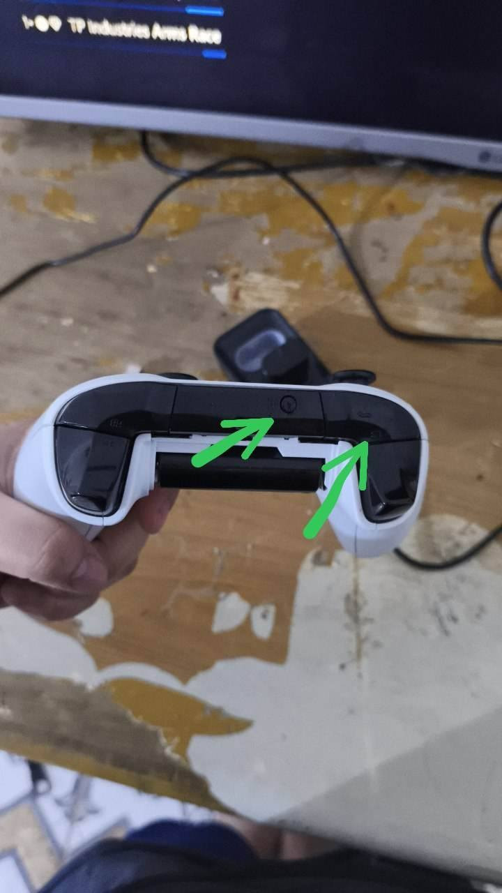 شباب عندي يده مال وان للبيع 
مايشنغل بلوتوث اذه دوس RB ويهLB تظل تعلك RB
سعرهه 10 
مامحتاجه لان عندي كيم سير


**إذا كنت صاحب هذا الإعلان وتريد حذفه لأي سبب، رجاءا أرسل رسالة إلى الدعم الفني**