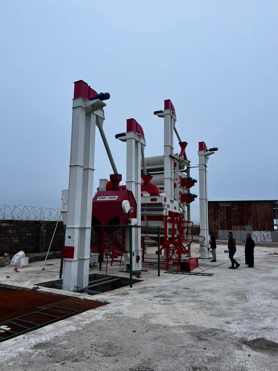 البيع مساعد غربيل 
شغل درجه اولى فوول
شغله ومجرب الي شاده
***********
