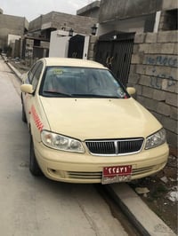 نیسان سه نی یابانی مودیل2003 سه یاره که گیر حادیه گیر مه کینه و ته بری...