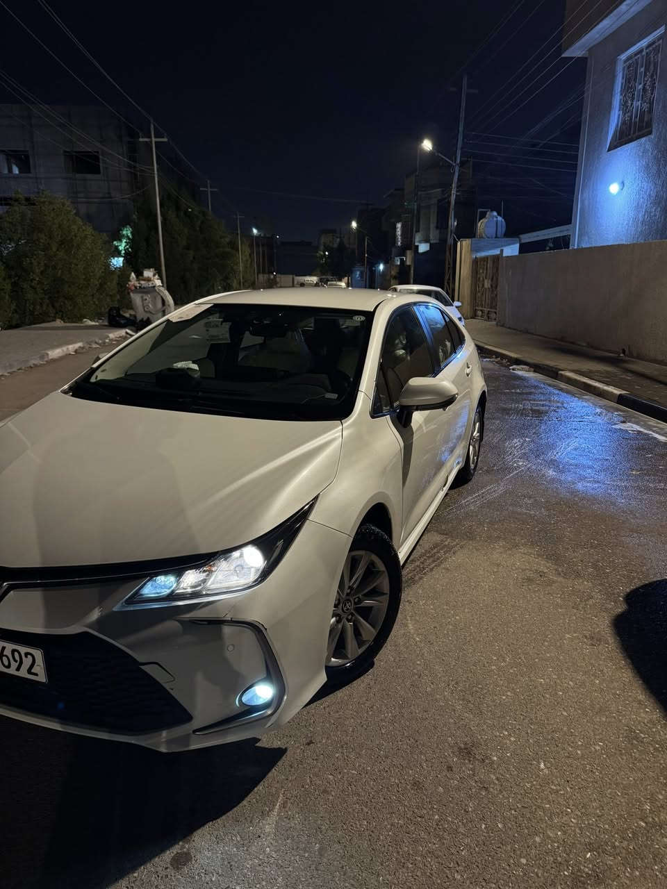 كورلا 2024 ساز بضمان الوكالة 

المواصفات:
تحكمات ستيرن
دخول ذكي 
انارة ترحيب عند الاقتراب
شاشة لمس ابل كار بلي اندرويد اوتو
حساسات امامية وخلفية
كاميرا خلفية
مرايات شفط
لايت عدسة هالوجين
لد نهاري ابيض
عداد كامل دجتال
وضعيات قيادة sport eco
مانع انزلاق traction
ABS
دواخل ابيض 
جام اوتو 4 جامات 
لد داخلي ابيض 
محرك 1.8 
كير 7 نمر
تحكم مصابيح تعليه وتنصيه 
مصابيح اوتو 
ماسحات اوتو 
السيارة بضمان شركة تويوتا ساز وبعد بيها تبديلة دهن مجانية
197 ورقة
للتواصل 
*********** شريحة
*********** واتساب
