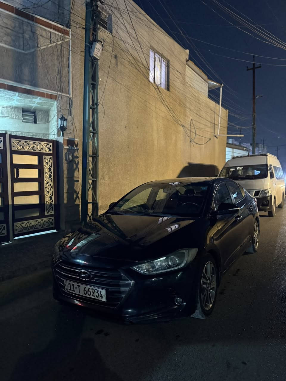 هيونداي ألنترا خليجي وارد أيراني موديل 2017  فول مواصفات مكينة2000دوش ماشية 145الف بيها صبغ البنيد وصفحة اليمنة صبغ وباب الامامي اليمنة مبدل 
المواصفات :
- تحكم ستيرن
- دخول ذكي
- بصمة
- ترحيب عند الدخول
- رادار امامي
- رادار جانبي
- رادار خلفي
- كامرة خلفية
- تدفئة تبريد كشنات
- فتحة سقف
( Normal -Eko- Sport ) تلث انظمة قيادة -
- تبريد ثلج
- مثبت سرعة
- وبعد هواي مواصفات
السيارة سعرها 135 وبيها مجال بسيط 
للتواصل : ***********
