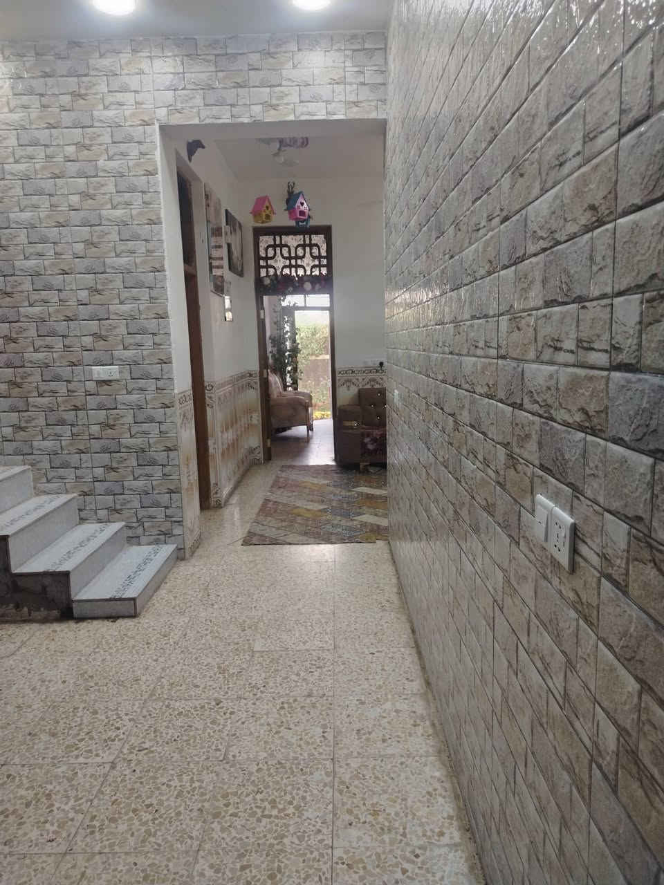 بيت لبيع م ٢٠٠ قرب إسواق إحسان الخفا جي قرب جسر عشتار  الاستفسار عل رقم ***********
