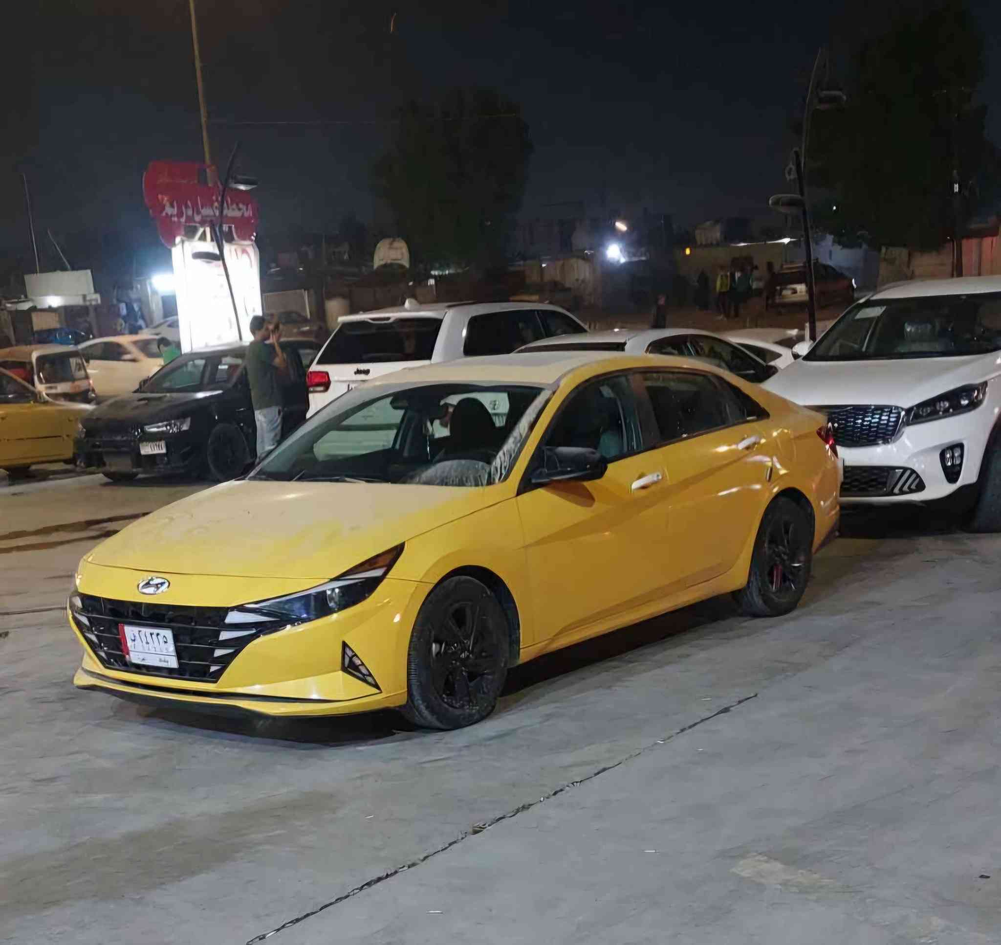 سلام عليكم
النترا وارد امريكي 2022
محرك 2000 
 فول 
فتحه سقف
بصمه تشغيل
جنطه ذكيه
تشغيل عن بعد
تدفئه كشنات
رادار امامي+ رادار خلفي
رادار جانبي
سستم سماعات دمتم
دخول ذكي+ تحكمات ستيرن
نضام شحن واير ليس
مانع تزحلق + مودات قياده
عدسات LED
***********
