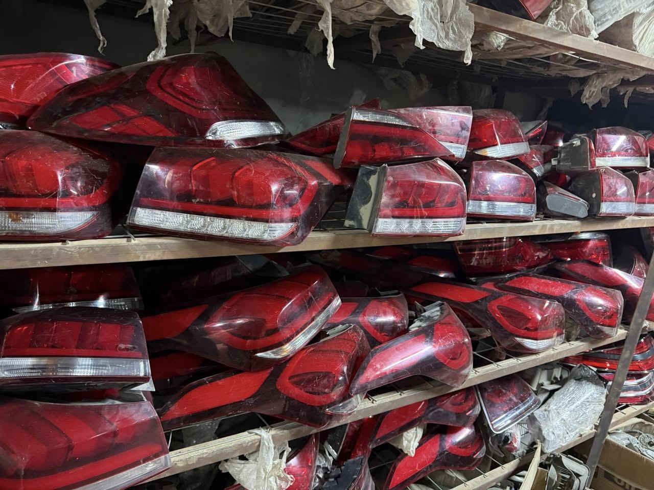 كافه لايتات وبك لايتات جي ٧٠وجي ٨٠ وجي ٩٠ وجي في ٧٠ وجي في ٨٠ يوجد حداديه امامي وخلفي يوجد دبلات امامي وخلفي يوجد قواعد دبل يوجد ستدات ويل يوجد باتري جنسيس يوجد

العنوان ديوانيه التقيه ثالثه على طريق النجف مقابل بانزين خانه القصواء مجمع بشار البديري 
***********زيودي البديري 
***********زيودي 
***********زيودي 
يوجد خدمه توصيل الجميع المحافظات
