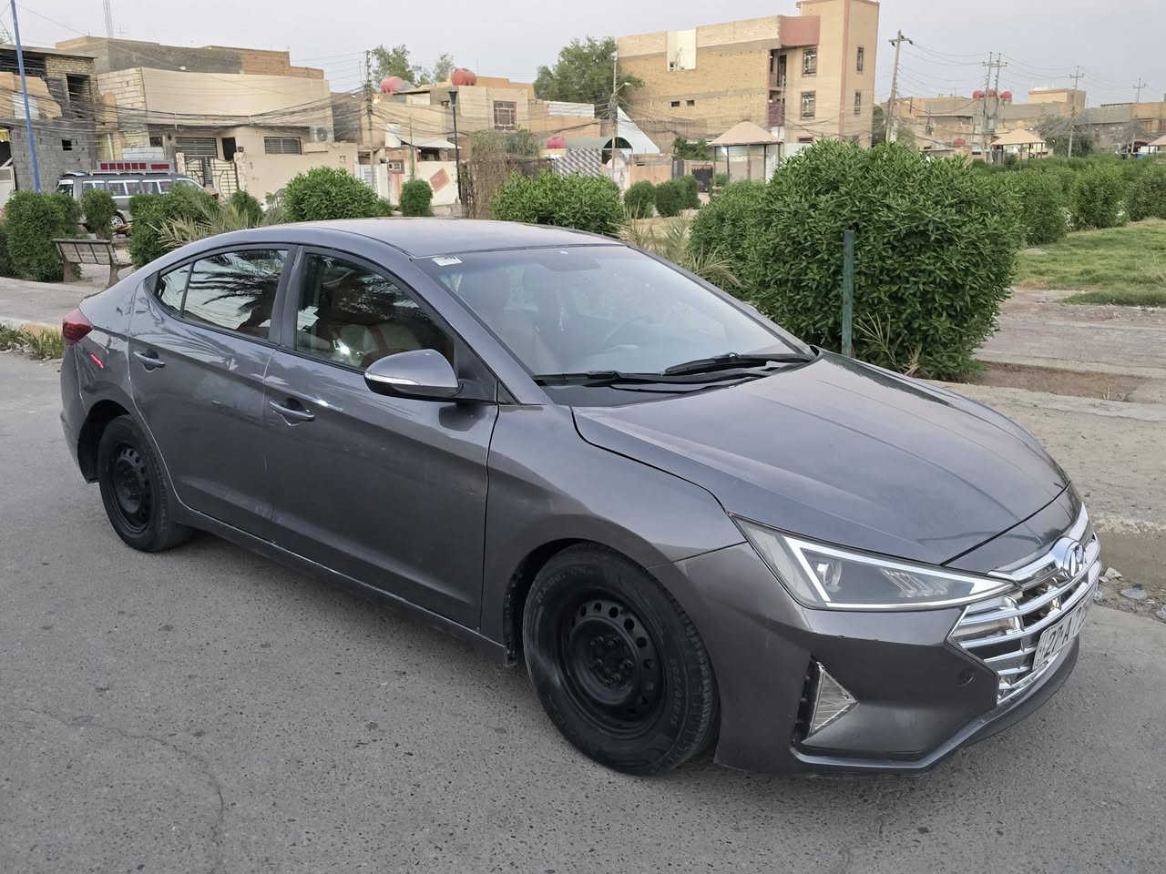 السلام عليكم سياره للبيع موديل ٢٠ وارد أمريكي السياره جديده
كير ومكينه كفاله بيها رشات صبع أثر جراد 
أبيه صبغ عام رقم دولي تحويل ثاني يوم السعر ٩٣ وبيها مجال بسيط مكاني في كربلاء
الاتصال على الرقم ***********
