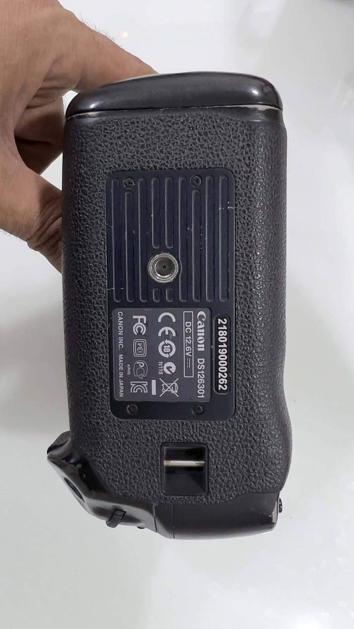 1dx mark 1  لەگەل لێنزی 70  200 mark ll بۆفرۆشتن نرخ 1500$


**إذا كنت صاحب هذا الإعلان وتريد حذفه لأي سبب، رجاءا أرسل رسالة إلى الدعم الفني**