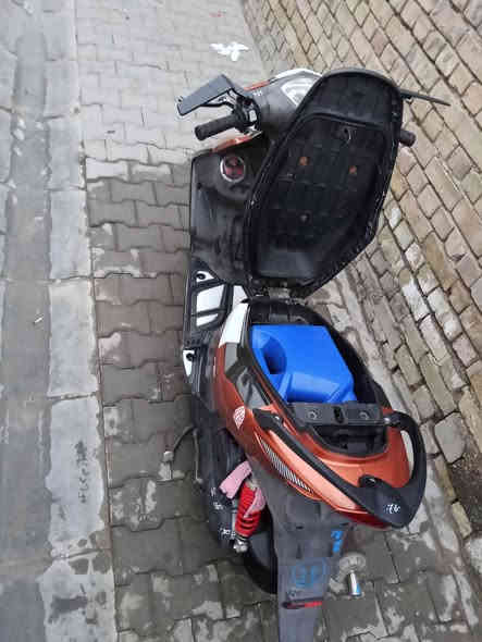 سلام عليكم ماكس مضلع ياباني 120 كفر اصلي دراجه كلها مختمه ويا المكينه صالانصه صجميه اصليه شلعه ومعدل بيها كلجات رياضي مكينه مكفوله برغي ممفتوح كهربائيات كلها شغاله دراجه كامله شغل وطلع أي نقص مابيها السعر 700وبيها مجال للطيبين الرقم *********** تواصل عله الواتساب
