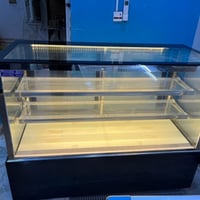 براد كيك. للبيع. السعرمليونً و٢٠٠الفً نضافه٩٨/ 07821011121