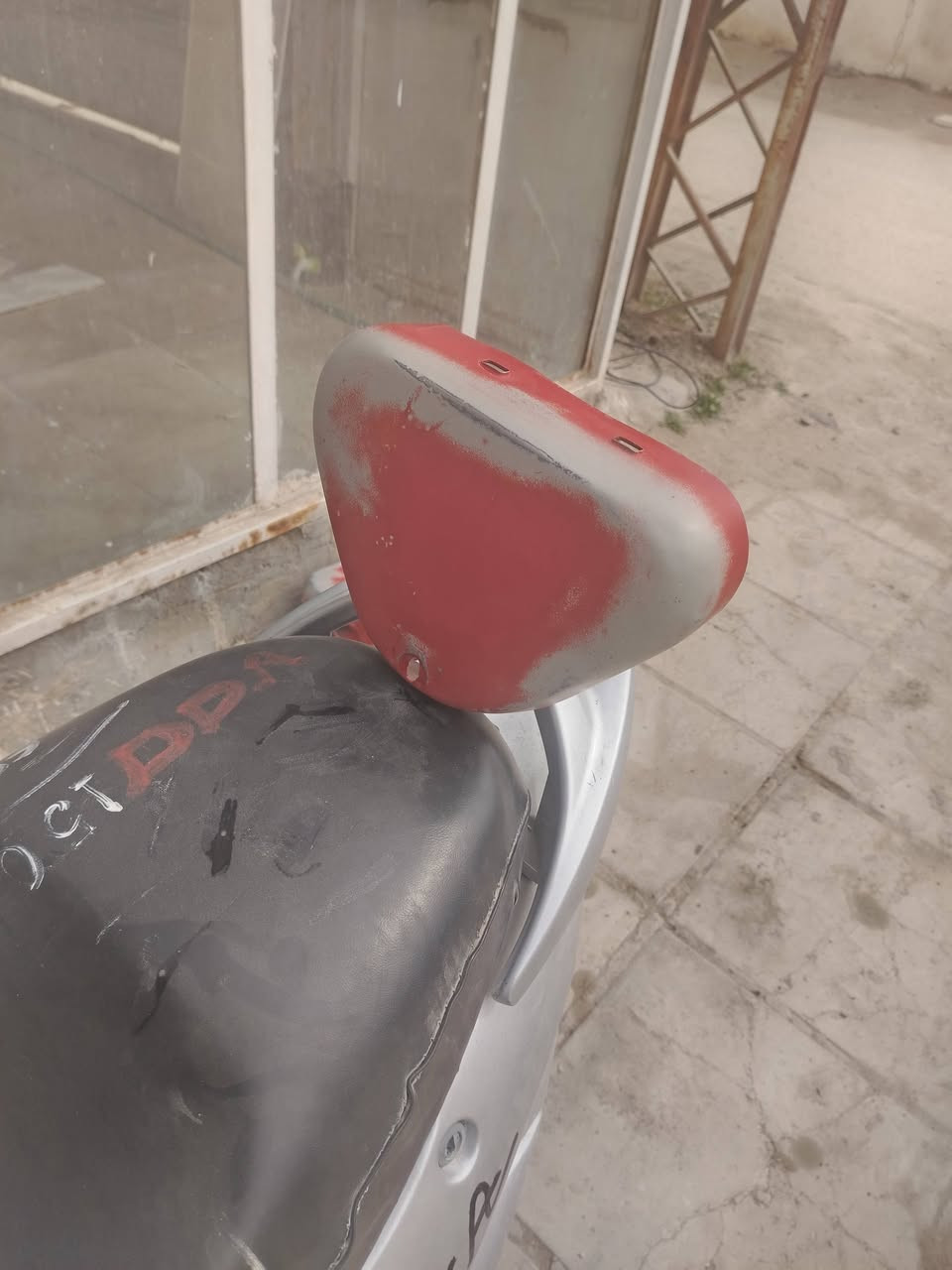 تحياتي للجنايه وهذا الكشر ٣ لعيونكم كشر مصبوغ عله طريقتي الخاصه اعيد وكرر مصبوغ لاتخابرني وتكلي بيش هذا الكشر البلادي *********** نجف ابوصخير
