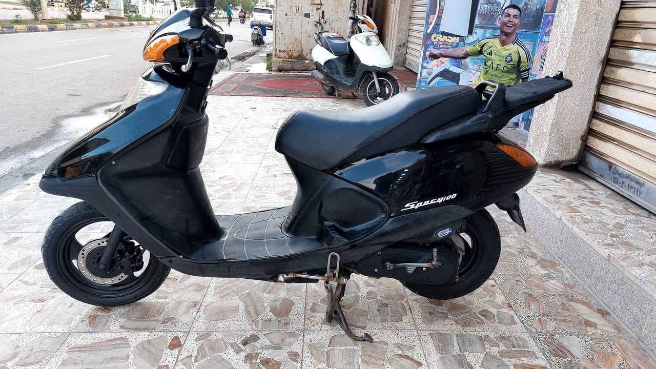 السلام عليكم
سبيسي ياباني جاهزه كفرات مكينة بوش وبستم رايمر ناعمة شلعه معدل كهربائيات كله شغالة دراجه كل نقص مابيه 
مكاني كوت شارع الزهراء *********** الخاص مغلق
