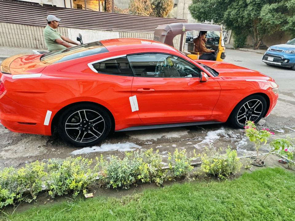 وين ليدور كلين ولون مميز برتقالي 🧡🍊
موديل 2015السياره كفاله عامه من صبغ ضربه تبديل حته دعاميات بلاديه قطره صبغ ما بيهه كلين كلين 
    محرك V6🐎🐎
 سياره ماشيه 65 
  سبيرها ما نازل ع وضع شركه 
تخم تاير جديد صدر جديد 
أناره داخليه برميوم 
اكزوز اصلي تحكم من يمك
تعال وشوف بعينك 
    ما يحتاج اشرح عليها الشراي يتصل السياره ابسمي 
السعر 177$ وبيهه مجال 
غير متواجد ع فيس الشراي  يتصل ويدلل 
   رقم الهاتف ***********
