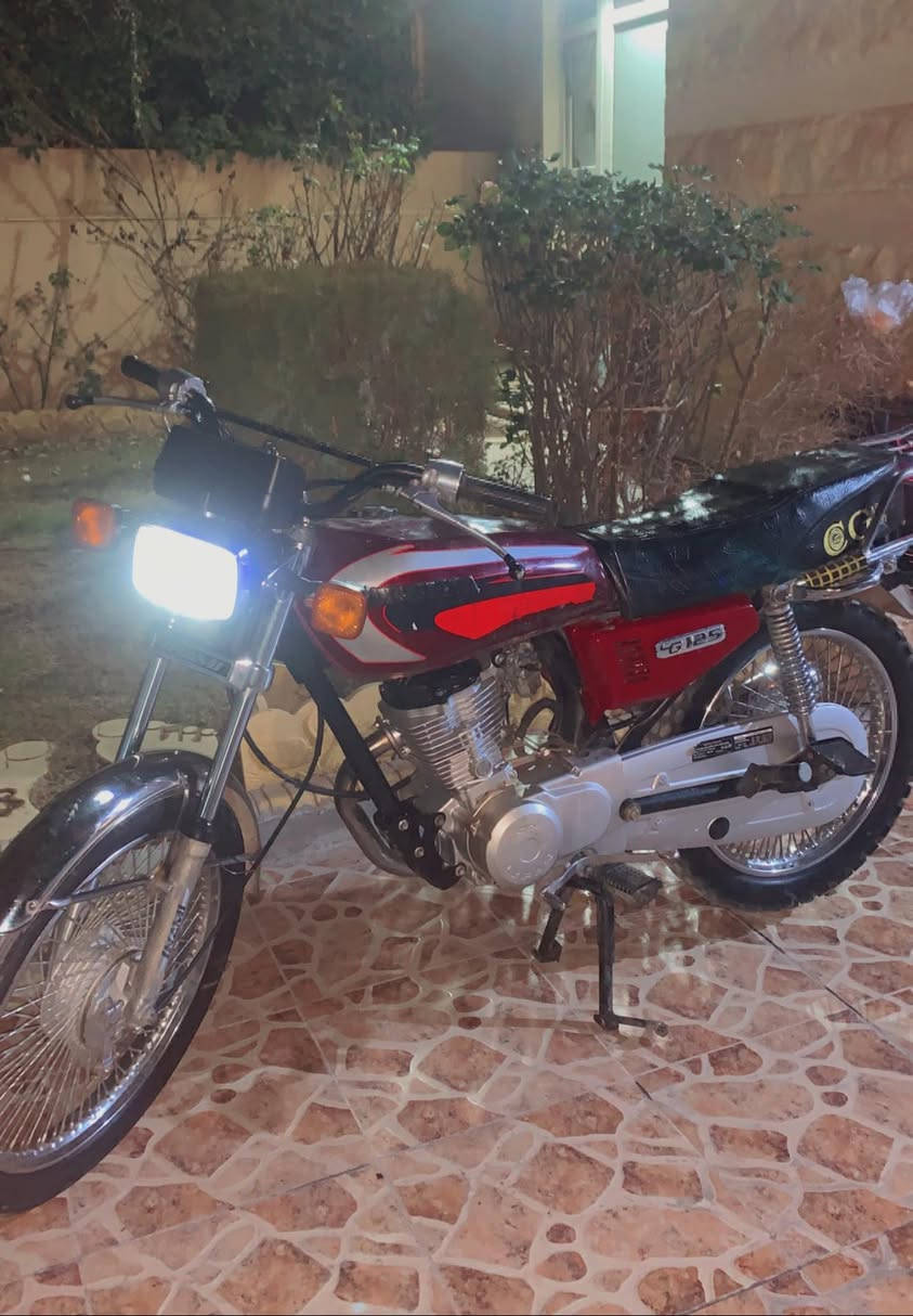 ‏ موتور شباب متروك بدون استخدام جديد موديل 21 محرك بشرط ماكو شي نقص بس عداد ￼ فقط سعره 450￼ و أكو مجال *********** ✅✅📞￼ مكان أربيل عين كاوا ￼ ￼
