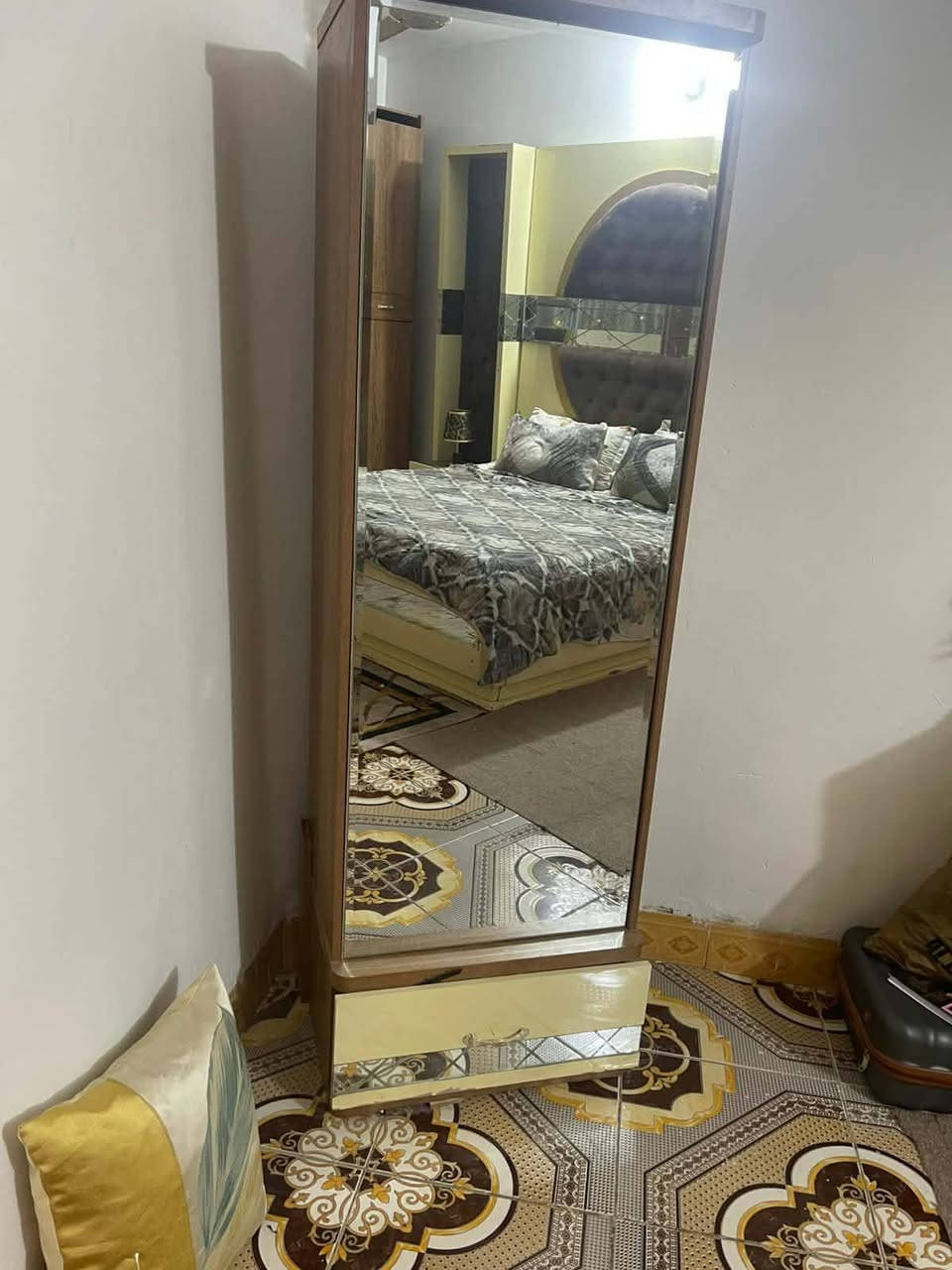 غرف تركي نضيف جدا ب560
مكان حله ابو غرق 
اليعنده غراض او غرف نوم انشرهن للبيع والي نسبه بسيطه يتفضل خاص 
تابعني يصلك كل جديد


**إذا كنت صاحب هذا الإعلان وتريد حذفه لأي سبب، رجاءا أرسل رسالة إلى الدعم الفني**