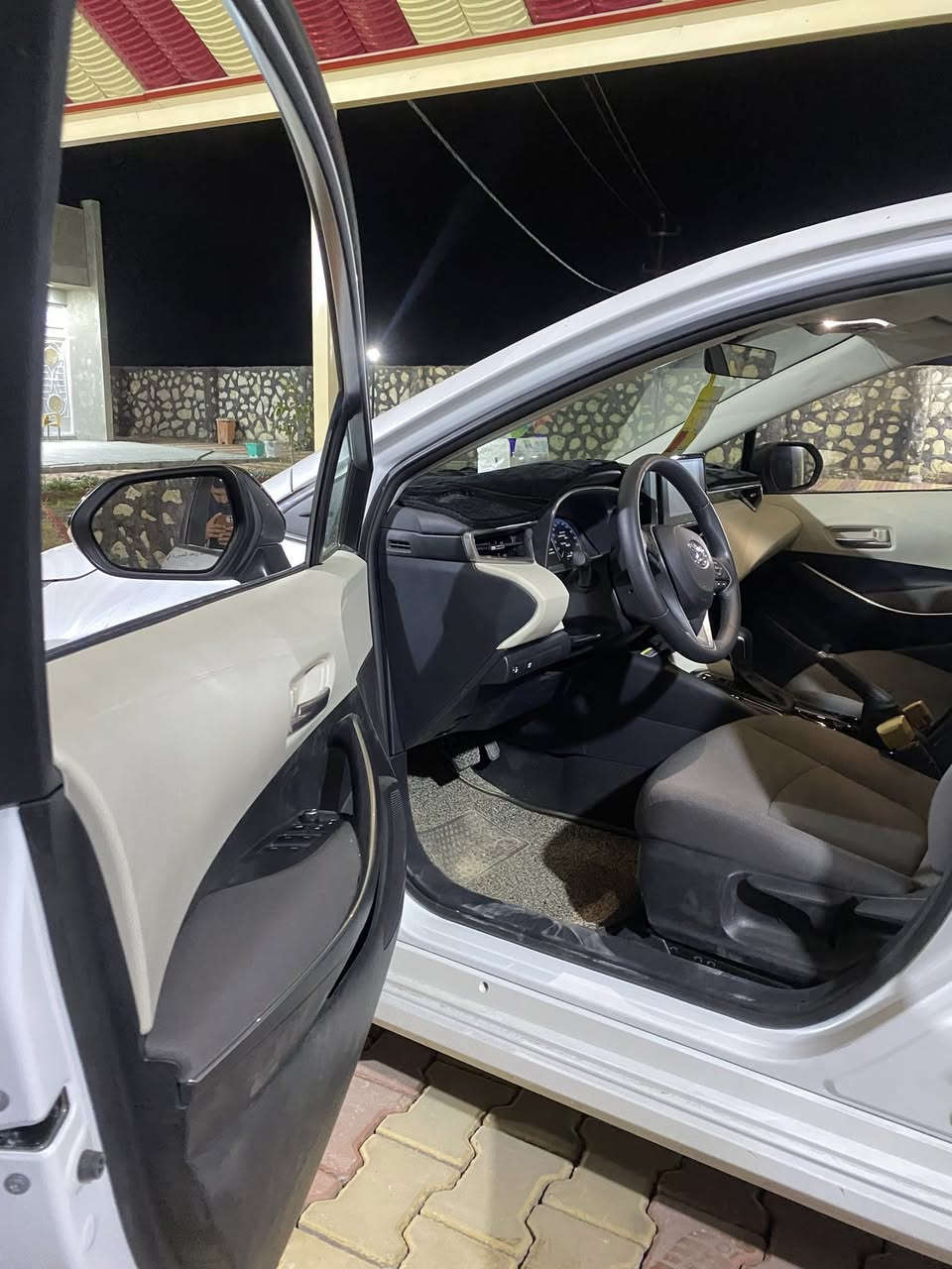 كورلا 2025 ساز
فول مواصفات 
ماشيه 1000 يعني زيرو 
سعره 209 ورقه 
مكانه كربلاء 
***********
