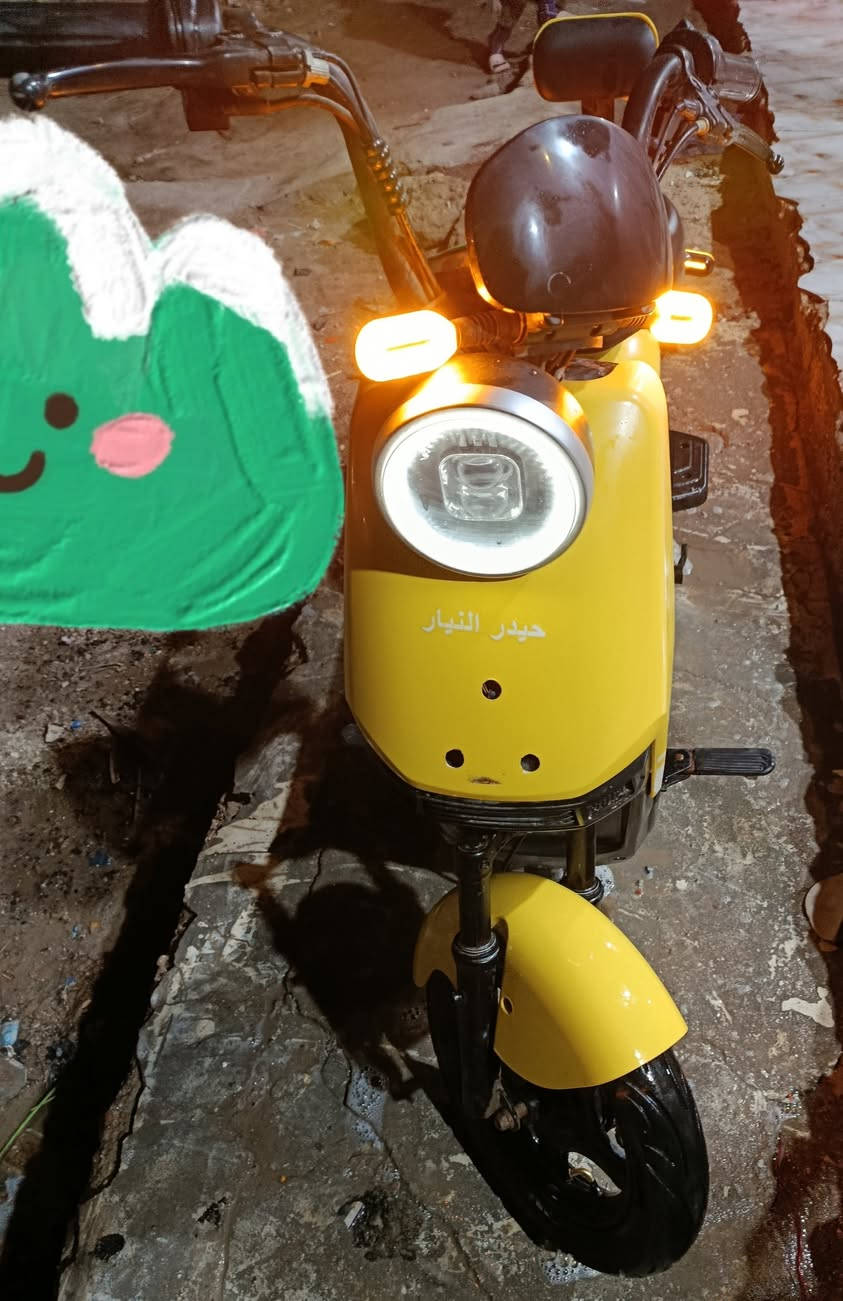 السلام عليكم ورحمه الله وبركاته دراجه شحن شركة حيدر النيار حجم (١٤) البطاريه (٤) الون {اصفر 💛}٢٠٢٤ سعر ﴿٢٧٥الف  ﴾ العنوان البصره ابو الخصيب قرب جامع باب طويل رقم الهاتف/ ***********
