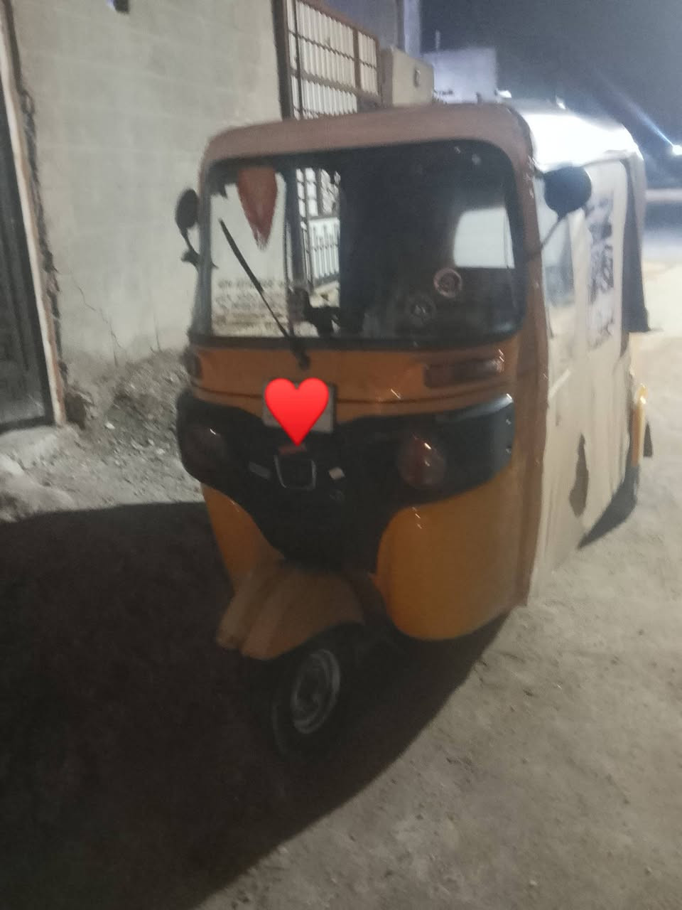 السلام عليكم. تكتك 2019مكفوله بس المكينه مجفته بوشه وبستم والدوس معمره والكشر مكفول من ضربه وصبغ كشرهه يخبل 😍الرقم *********** ب6ونص وبيهه مجال حك الجيه
