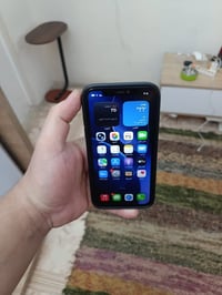 ايفون 11 عادي ذاكرة 64 بطارية 75 كولة شغال فيس ايدي شغال ( الظهر مفطر)...